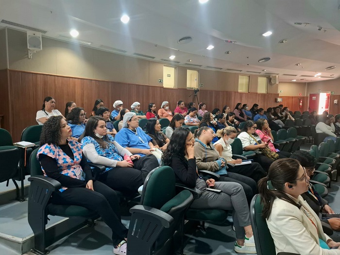 Hospital Regional de Santa Maria promove atualização sobre o vírus da influenza e combate à desinformação
